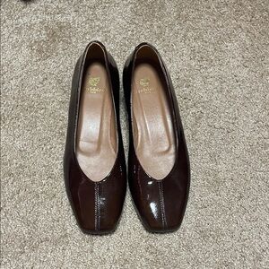 Gobbler's Elegant Brown Loafers for Women